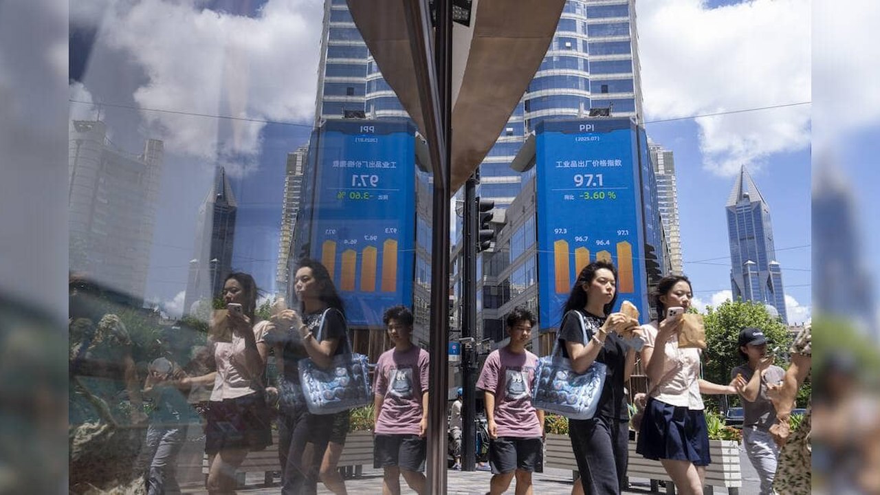 China's $3.5 Trillion Stock Rout Deepens as Sinking Corporate Profits Outpace Stimulus Hopes