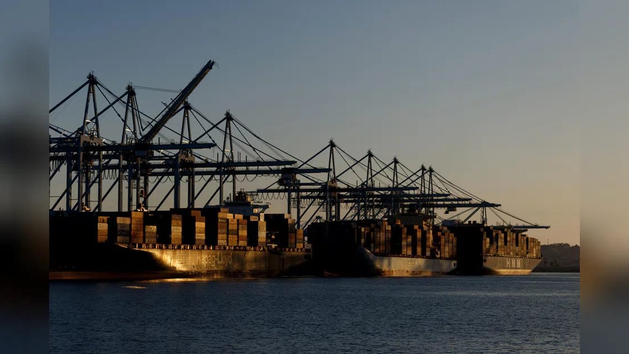 Union Cabinet Approves Rs 10,000 Crore Container Manufacturing Scheme to Reduce Import Dependence