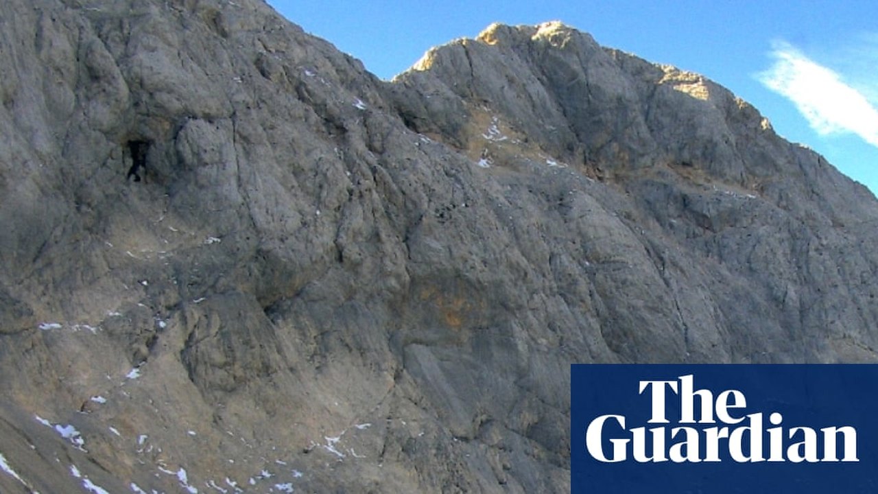 Slovenia Mourns Disappearance of Triglav Glacier After Record-Breaking Summer — article featured image