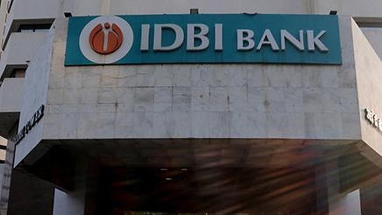 Centre Plans to Reduce Stakes in Four PSU Banks to 75% to Meet Market Norms — featured illustration or credited source image
