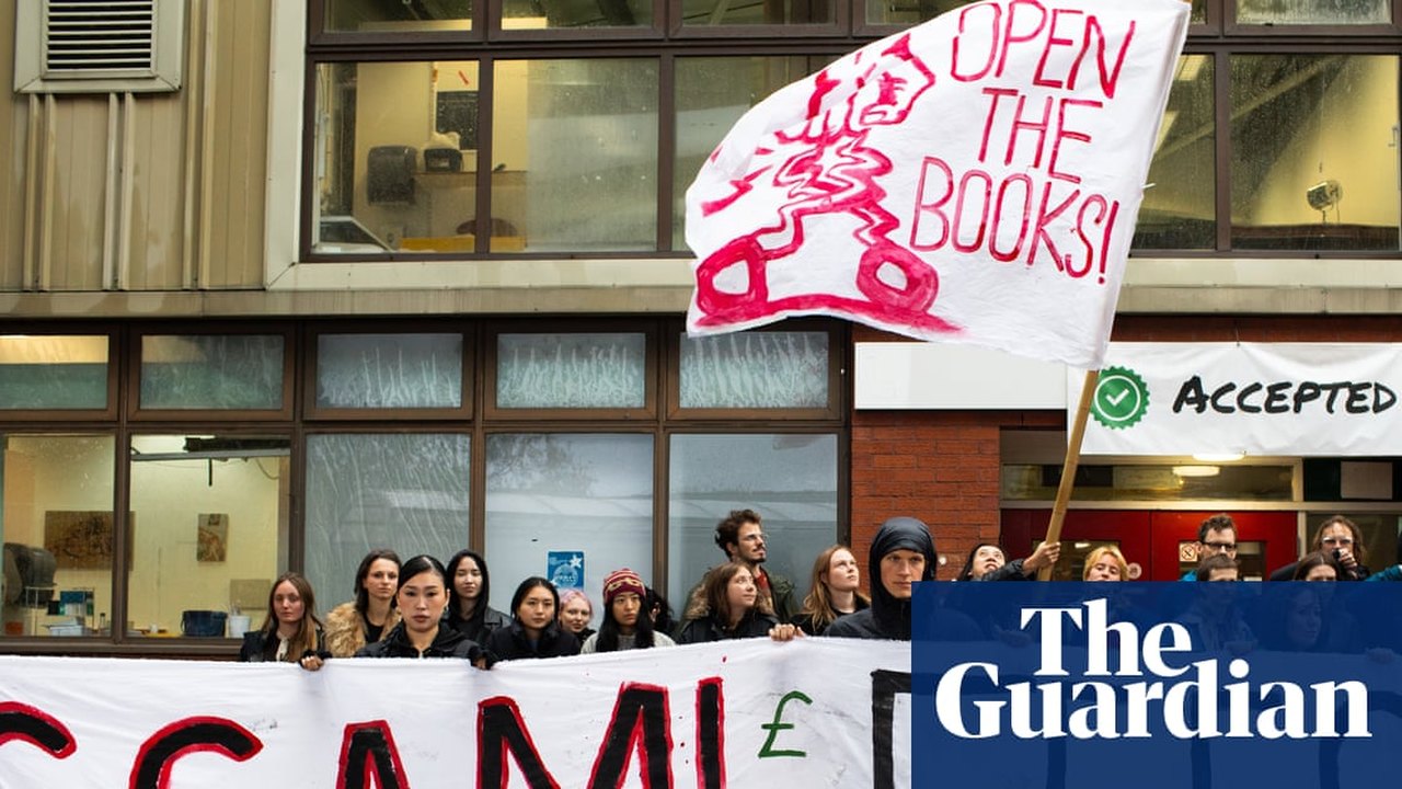Goldsmiths Fine Art Students Demand Compensation Amid Record-Breaking Staff Strike — article featured image
