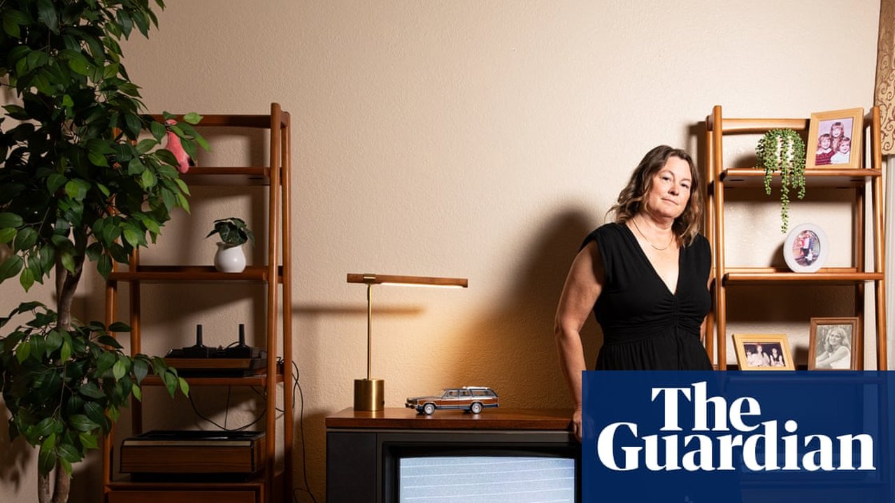 Living Inside the 1980s Horror History: Inside the Real 'Poltergeist' House