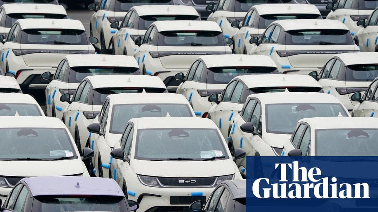 UK Government Weighs Scaling Back 2030 Electric Vehicle Targets — article featured image