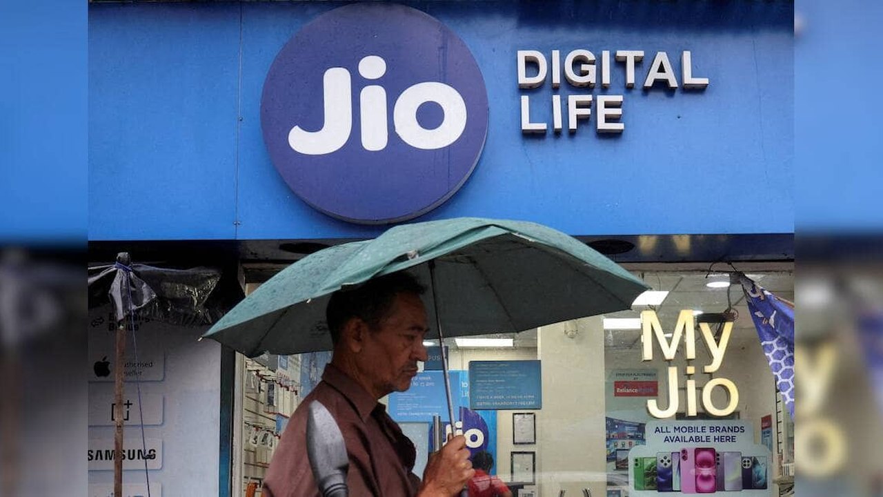 Jio Platforms Breaks Decade-Long Trend by Listing at a 21% Premium in Record IPO