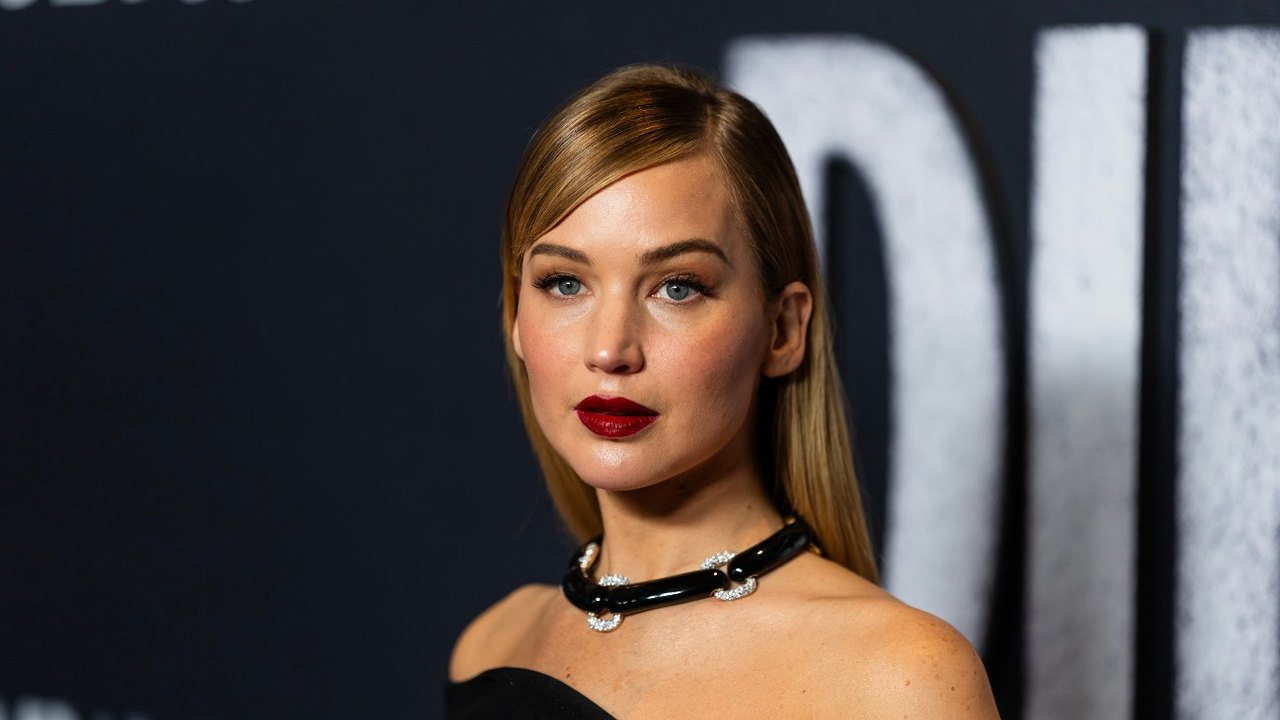 Jennifer Lawrence Recalls Confronting Unapproved Crew Members During a Nude Scene