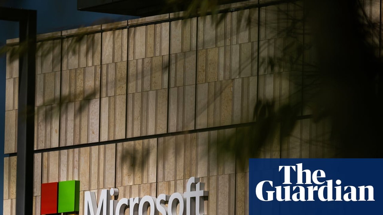 Microsoft Reportedly Offers Buyouts to 60,000 Employees Amid AI Shift